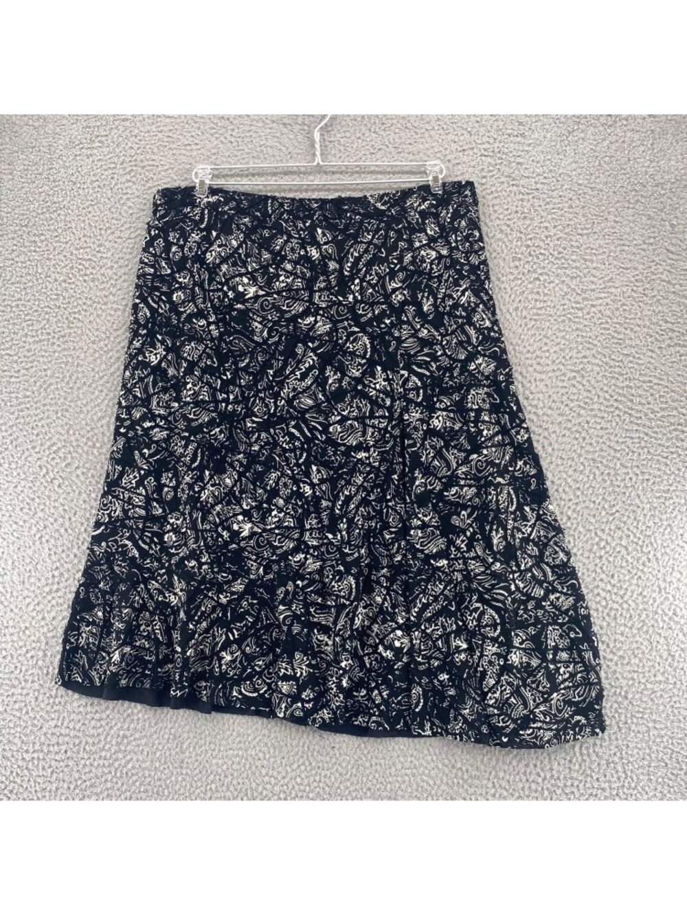 Chicos Skirt Womens 2 US Large Black A Line Paisley Knee Length Stretch Pull On